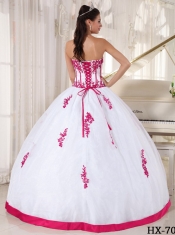 Elegant Ball Gown Strapless Floor-length Quinceanera Dress Red and White Appliques