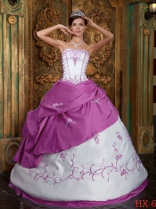 Elegant Fuchsia and White Strapless Quinceanera Dress with Embroidery Satin