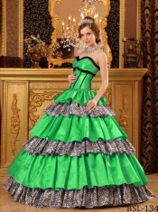 Elegant Popular Green Ball Gown Sweetheart Quinceanera Dress with Taffeta Ruffles