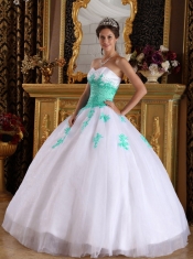 Elegant White and Green Ball Gown Sweetheart Appliques Organza Quinceanera Dress