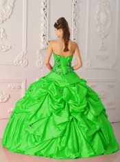 2014 Elegant Green Strapless Floor-length Taffeta Beading And Appliques Beautiful Quinceanera Dress