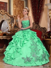 Apple Green Ball Gown Strapless With Taffeta Appliques Classical Quinceanera Dresses