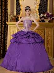 Beautiful Sweet 16 Dresses In Purple Ball Gown Strapless With Appliques Taffeta