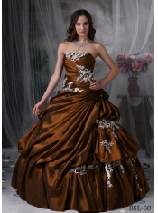 Classical Ball Gown Strapless Quinceanera Dress with Appliques And Beading