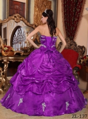 Classical Quinceanera Dresses In Purple Ball Gown Strapless With Organza Appliques