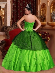 Classical Quinceanera Dresses With Satin Embroidery And Beading In Spring Green Ball Gown Sweetheart