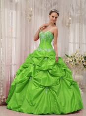 Discount Quinceanera Dress In Spring Green Ball Gown Sweetheart With Taffeta Appliques