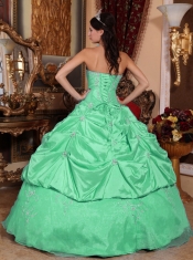 Elegant Apple Green Ball Gown Strapless With Taffeta and Organza Beading For Classical Quinceanera Dresses