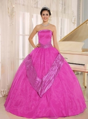 Hot Pink Beaded Decorate 2013 Quinceanera Gowns With Strapless In Classical Style