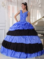 Popular Ball Gown V-neck Blue and Black Classical Quinceanera Dresses with Beading