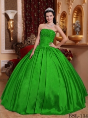 Quinceanera Dress In Green Ball Gown Strapless With Taffeta Beading In Classical Style