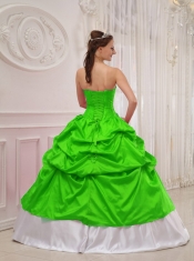 Spring Green and White Ball Gown Sweetheart 15th Birthday Dresses Taffeta Beading and Pick-ups