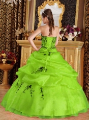 Sweetheart Quinceaneara Dresses Satin and Organza Yellow Green Embroidery Ball Gown