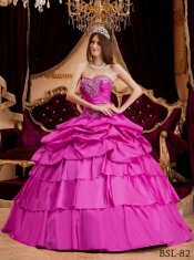 Sweetheart Quinceanera Dresses Ball Gown Strapless Hot Pink Appliques Sweetheart Taffeta