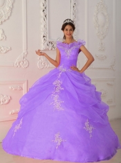 Taffeta and Organza Appliques Ball Gown V-neck Appliques and Beadings Pick-ups Best Quinceannera Dresses Taffeta and Organza Appliques Ball Gown V-neck Appliques and Beadings Pick-ups Best Quinceannera Dresses