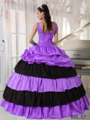 V-neck Lace-up Taffeta Beautiful Quinceanera Dress In Lilac and Black For 2014