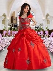 2015 Gorgeous Sweetheart Wine Red Quinceanera Dresses with Appliques and Pick-ups