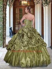 Luxurious Tea Green Quinceanera Dresses with Appliques