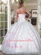 Sweetheart White Organza Quinceanera Gown with Pink Appliques