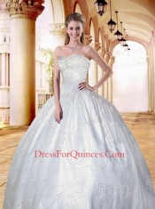 2014 Wonderful Embroidery and Beading Quinceanera Gown in White
