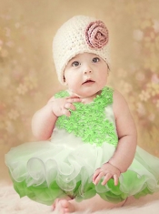 2014 Cute Scoop Backless Knee-length Pink Little Girl Dress with Beading and Ruffles