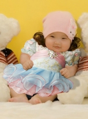2014 Sweet Beading and Ruffles Knee-length Little Girl Dress with Halter