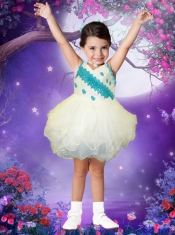 Exquisite V-neck Appliques and Beading 2014 Little Girl Dress with Backless