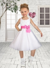 Princess Scoop Knee-length Flower Girl Dress in White with Bowknot