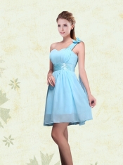 2015 Ruching Chiffon Aqua Blue Dama Dresses with Mini Length