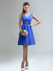 Elegant V-neck Ruched Dama Dress with Belt for Sale