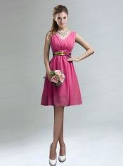 Elegant V-neck Ruched Dama Dress with Belt for Sale