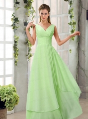 Ruching V Neck Chiffon Dama Dresses in Champagne