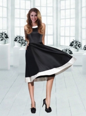 Unique Black and White Scoop Neckline Wedding Dama Dress