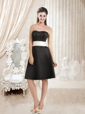 White and Black Sweetheart A Line Dama Dress for 2015