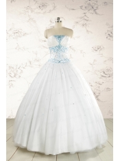 2015 Beautiful Appliques and Beading White Quinceanera Dresses