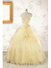 2015 Cute Beading Light Yellow Quinceanera Dresses