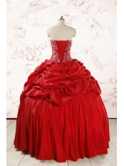 2015 Puffy Sweetheart Beading Quinceanera Dresses in Red