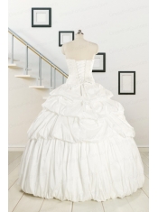 2015 White Taffeta Dresses For a Quinceanera with Beading and Pick Ups