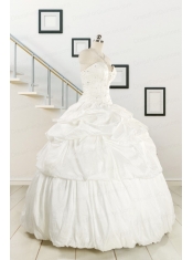 2015 White Taffeta Dresses For a Quinceanera with Beading and Pick Ups