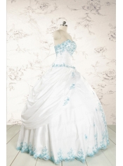 Modest Appliques Quinceanera Dresses in White for 2015