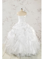 Classical White Quinceanera Dresses with Beading and Ruffles