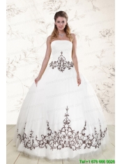 2015 Puffy Appliques Strapless White Quinceanera Dresses