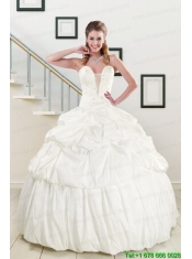 2015 White Taffeta Dresses For a Quinceanera with Beading and Pick Ups