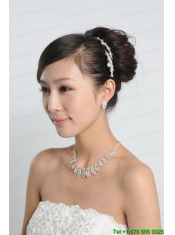 Dreamlike Necklace and Earrings Jewelry Set with Imitation Pearl