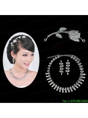 Dreamlike Rhinestone Dignified Necklace