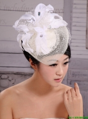 Fashion White Feather And Net Pearl Tire Fascinators