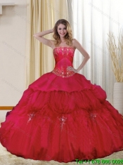 2015 Pretty Red Quinceanera Dresses with Beading and Ruffles