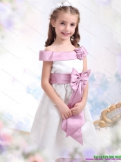 Adorable Off The Shoulder White Little Girl Pageant Dresses with Flower and Bowknot