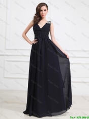 Simple Brush Train V Neck Beaded Prom Dresses in Black