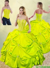 2016 Exclusive Beading and Pick Ups Quinceanera Dresses for Spring